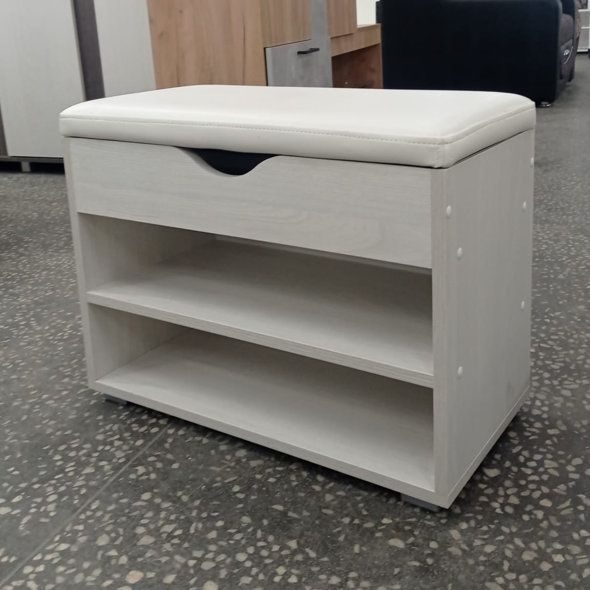 ОБУВНИЦА "ЛАРЕДО-3"