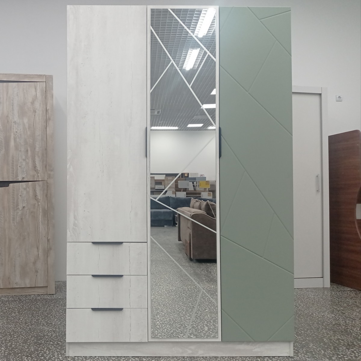 ШКАФ ПЛАТЯНОЙ "МИЛОНГА"