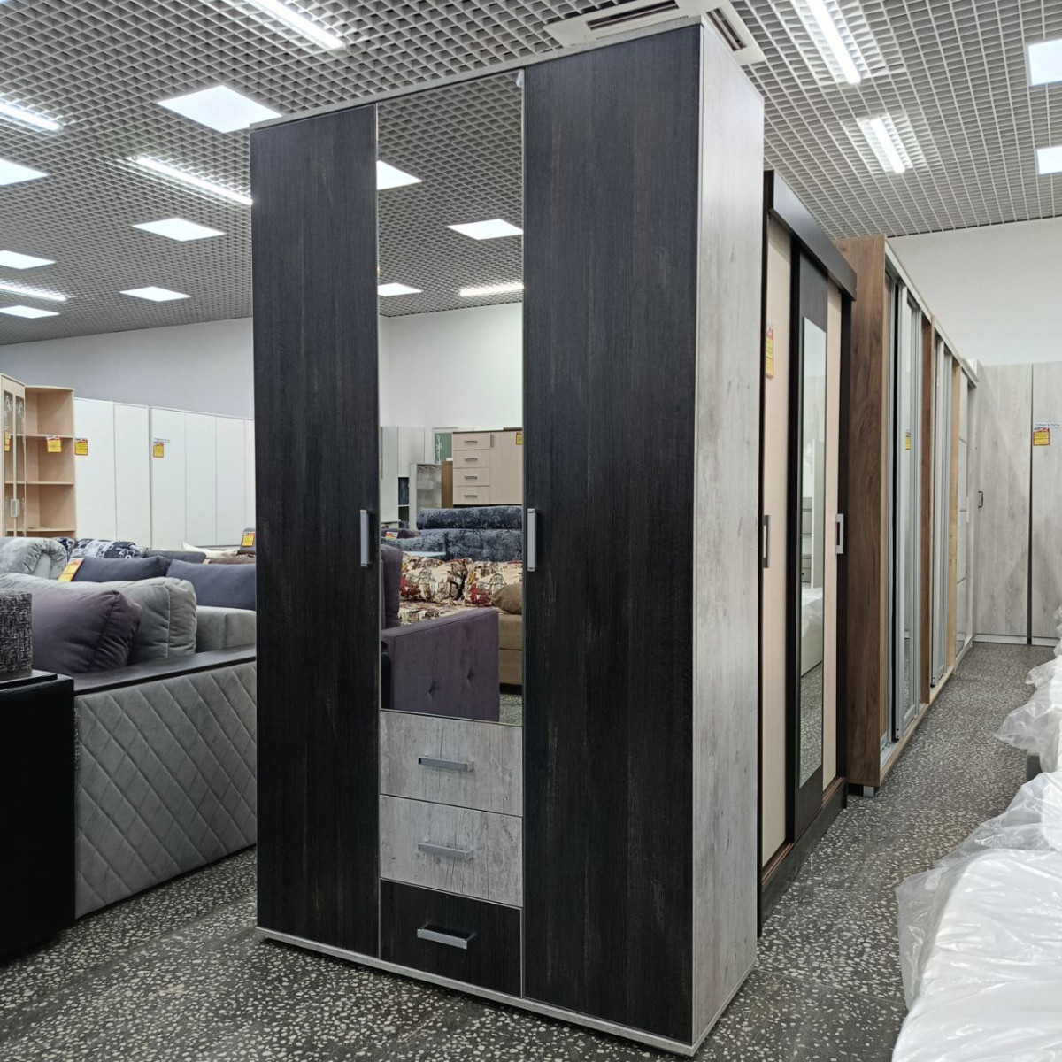 Шкаф платяной "Афина" (финдус/интра)