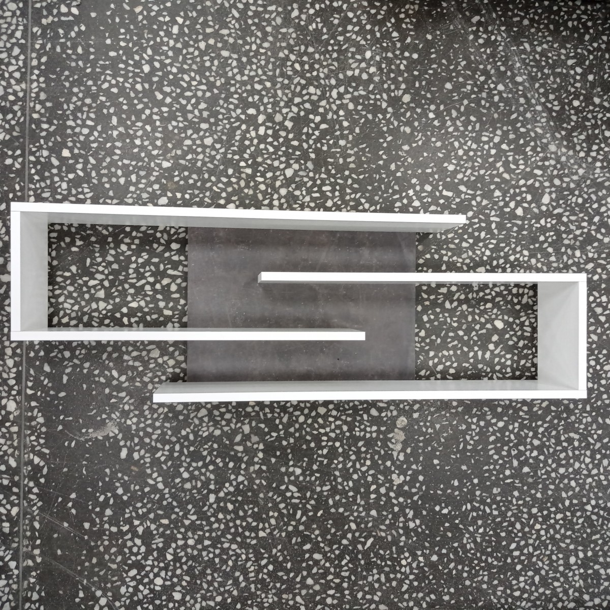 ПОЛКА НАВЕСНАЯ №3 (ЦЕМЕНТ СВЕТЛЫЙ/БЕЛЫЙ)