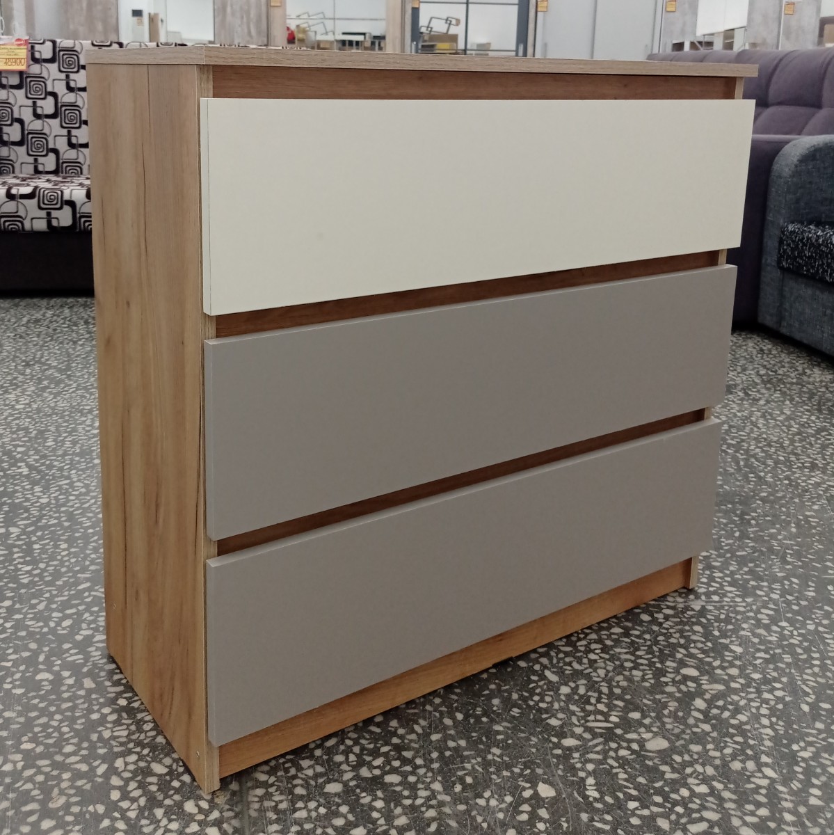 КОМОД "ЧЕЛСИ"