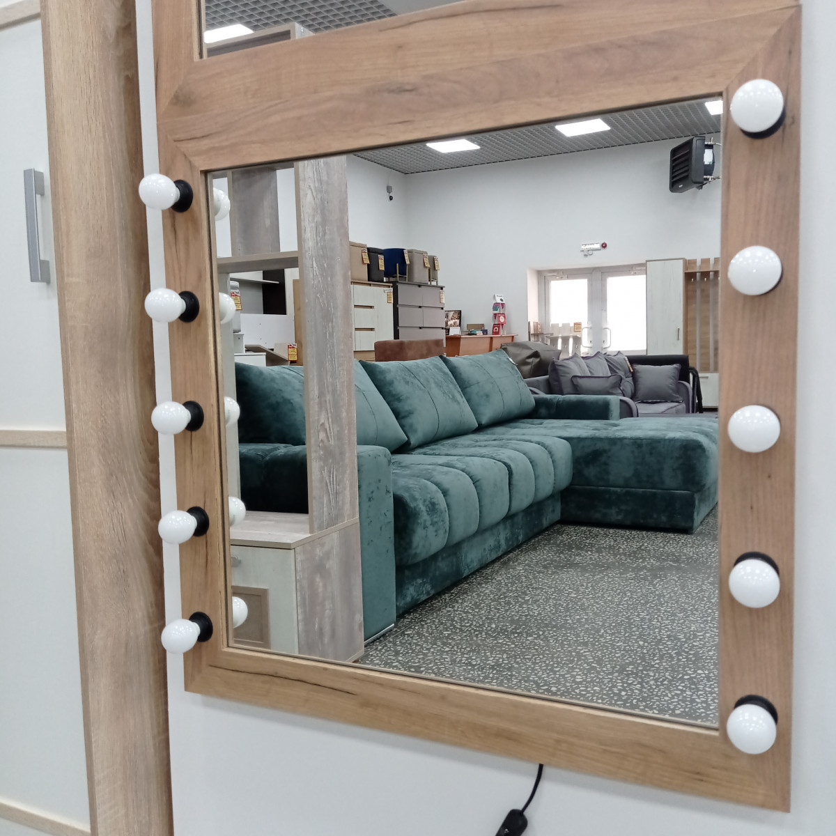 ЗЕРКАЛО ГРИМЕРНОЕ "АДЕЛИНА ЛЮКС"