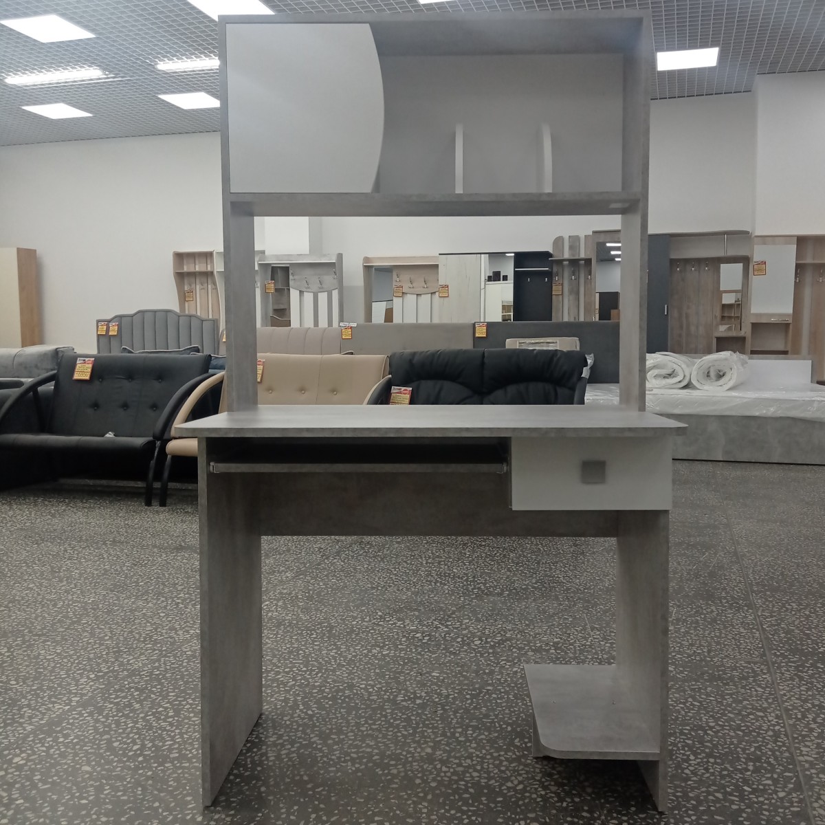 Стол компьютерный №4